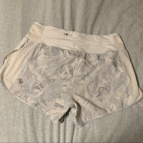 LuluLemon 3” Shorts Size 8 - Picture 4 of 7
